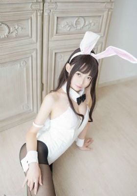 揉摸新婚少妇高耸双乳电影