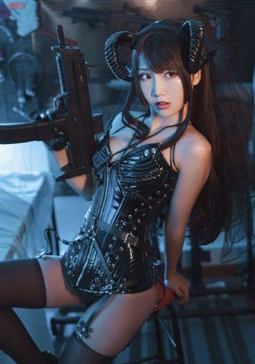 年轻的妈妈四